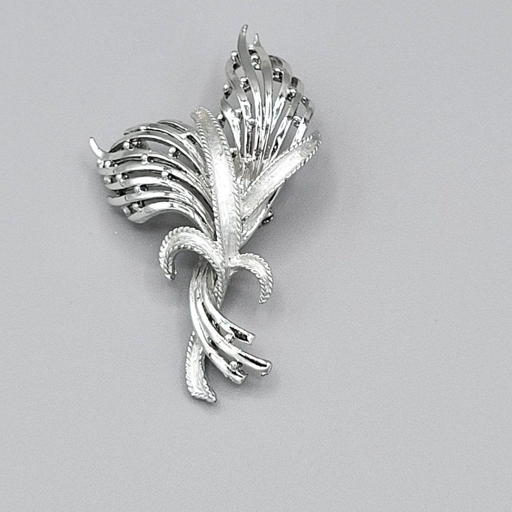 Judy Lee Leaf Ribbon Silver Tone Brooch Pin Signed Vintage 3 in